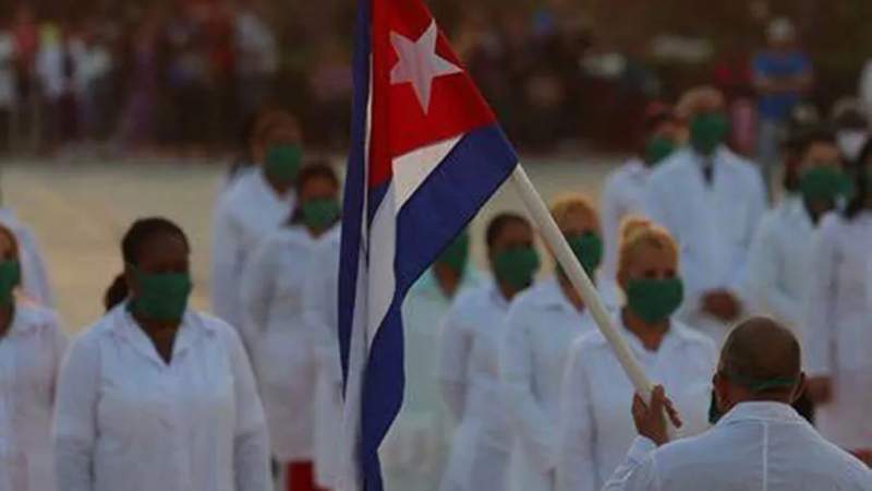 Médicos cubanos “no van a funcionar” en México, advierte el Dr. Gabilondo Navarro