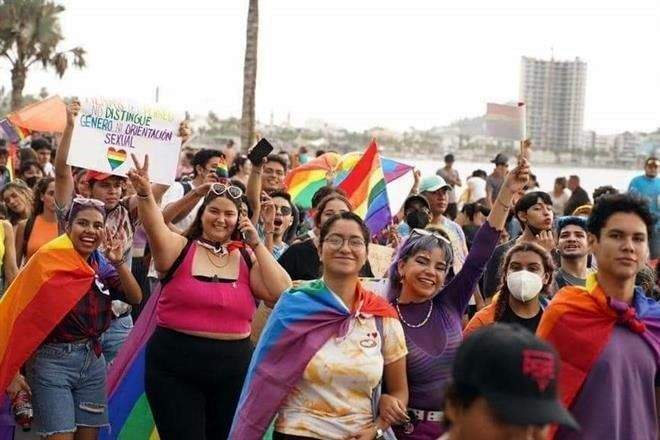 Celebran en estados incluido Oaxaca Día del Orgullo LGBT+