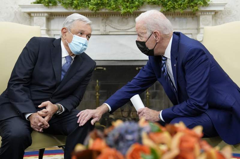 Biden y López Obrador negociarán el refuerzo de las fronteras