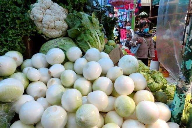 Inflación llega a 8.76%; cebolla se encarece 87.26%