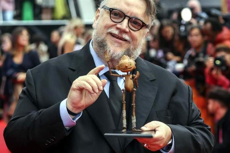 Del Toro dedica ‘Pinocho’ a su madre recién fallecida