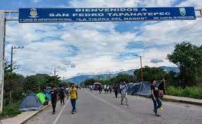 El INM persigue a migrantes que intentan llegar al módulo de registro en Oaxaca