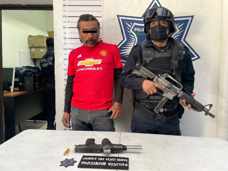 Detenido por policías de Santa Lucía del Camino, por el delito de portación ilegal de un arma de fuego