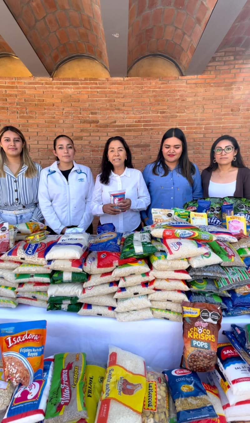Entrega Irma Bolaños alimentos de la canasta básica a casas hogar del Sistema DIF Oaxaca