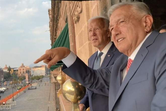 Presume AMLO a Biden balcón del ‘Viva México’