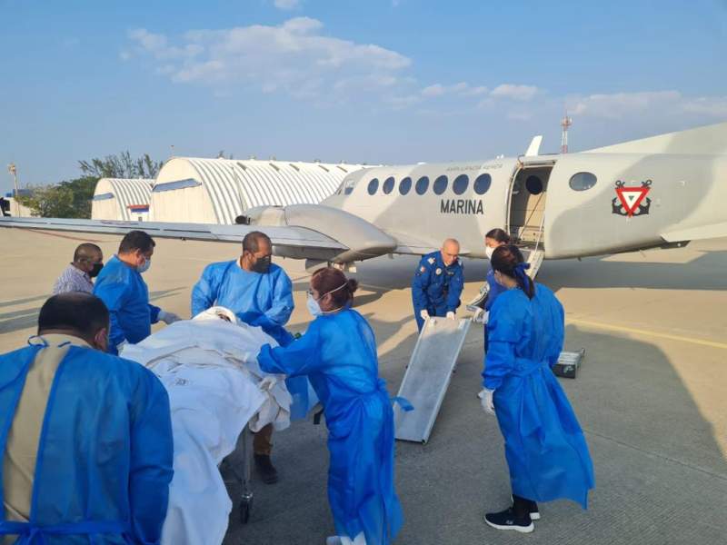 Realiza SSOaxaca traslado aéreo a la Ciudad de México de pacientes que sufrieron quemaduras en Matías Romero