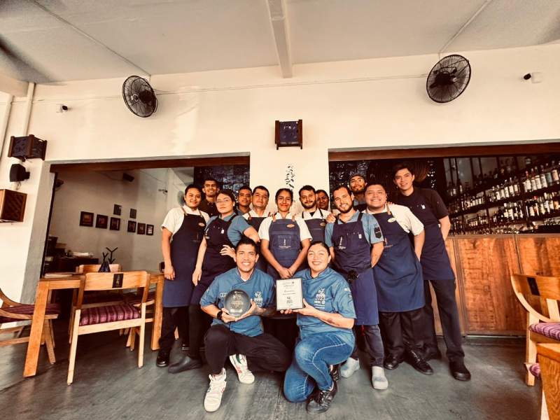 Almoraduz, uno de los 250 Grandes Restaurantes de la Guía México Gastronómico 2023. Por tercer año consecutivo reconocen al restaurante ubicado en Puerto Escondido, Oaxaca
