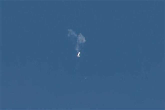 Derriba EU globo ‘espía’ chino en el océano