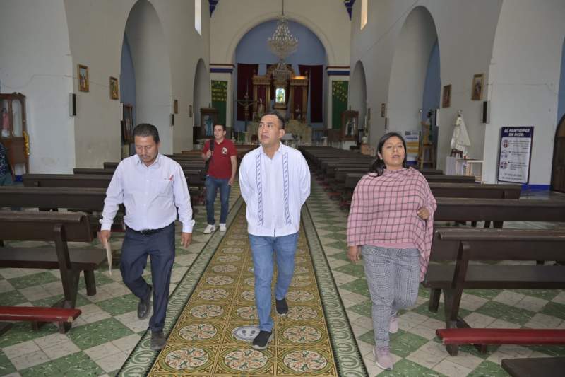 “Este es un gobierno de territorio, no de escritorio”; Antonino Morales Toledo realiza recorrido en la Villa de Etla, Oaxaca.