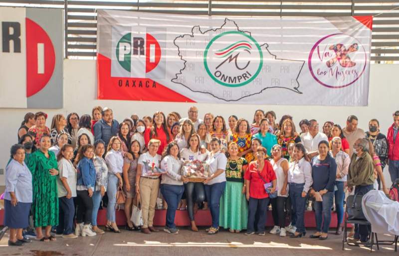 Las mujeres, pieza clave para salvar a México: PRI