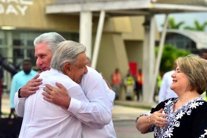 Recibe AMLO a Díaz-Canel en Campeche; alaba soberanía cubana
