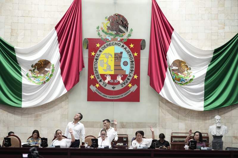 Congreso reforma leyes para garantizar los derechos de comunidades para participar en la Guelaguetza