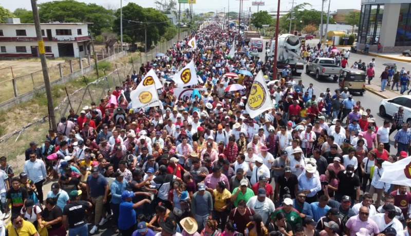 FUCO, recibe con marcha multitudinaria a Claudia Sheinbaum en Juchitán