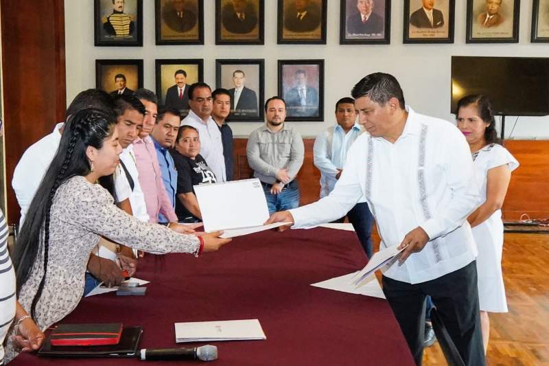 Realiza Gobierno de Oaxaca entrega formal de respuestas a pliego petitorio de la Sección 22 del SNTE