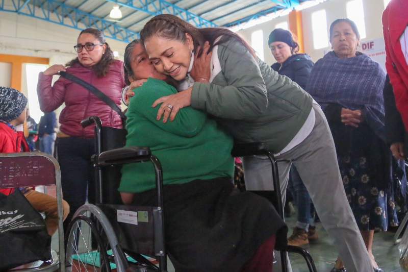 Con hechos, Irma Bolaños Quijano cumple su promesa de llevar apoyos a quienes más lo necesitan