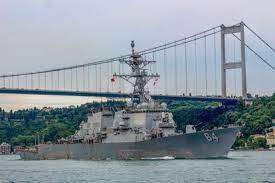 Un buque de guerra de EE UU intercepta tres misiles lanzados desde Yemen