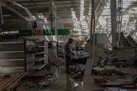 Rapiña, saqueos y desabasto: los comercios cifran en más de 390 millones de pesos los daños tras el huracán ‘Otis’